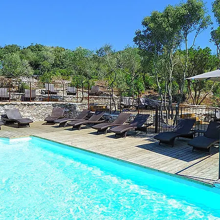 Ξενοδοχείο με διαμερίσματα Sophia 3*