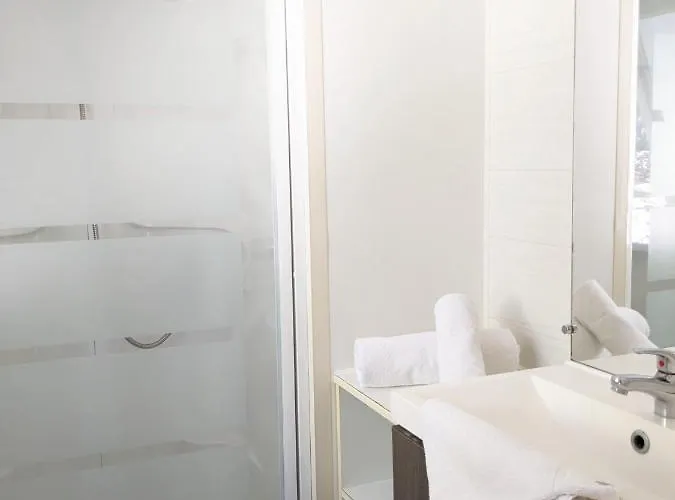 Sophia 3* Bonifacio (Corsica)