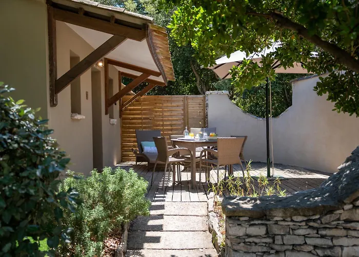 Sophia Aparthotel 3*